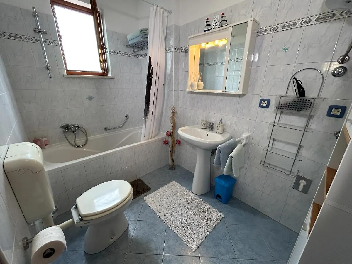 Room Adry With Balcony, Free Parking & Bikes Rovinj Kroatien